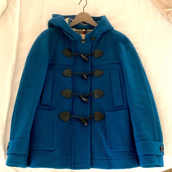I am selling a turquoise size 8 Burberry jacket. - Picture 1 of 6